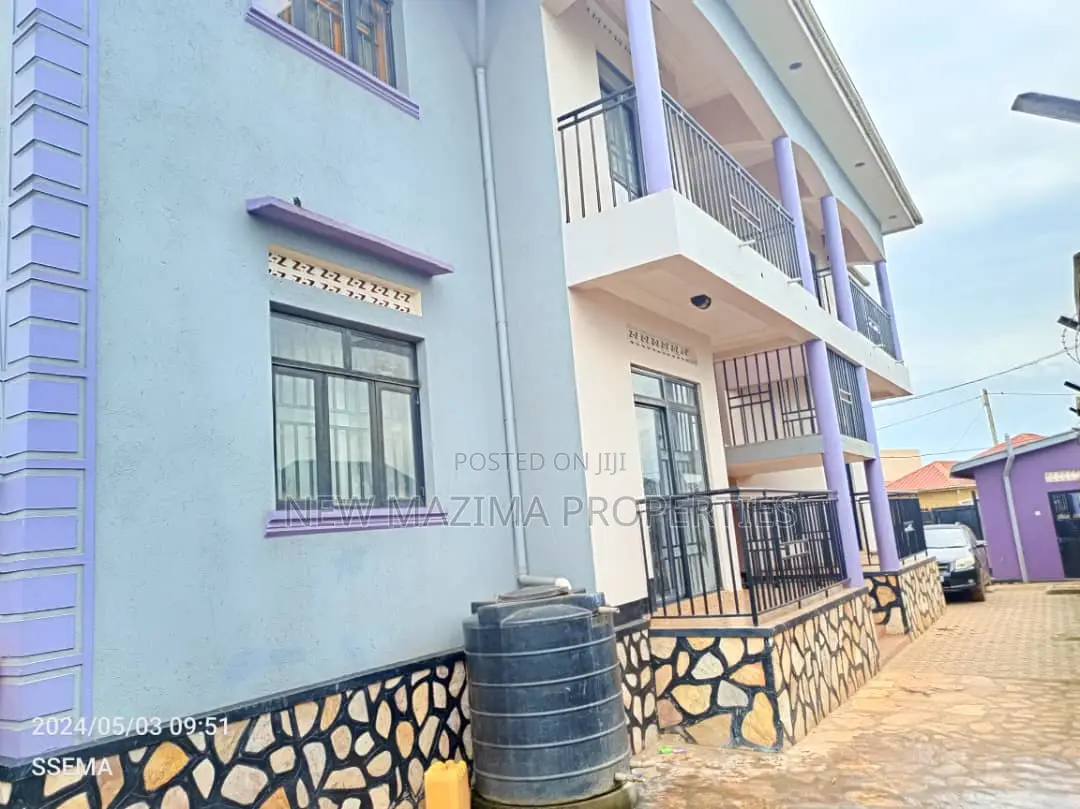 8bdrm Block of Flats in Buloba, Division A for sale