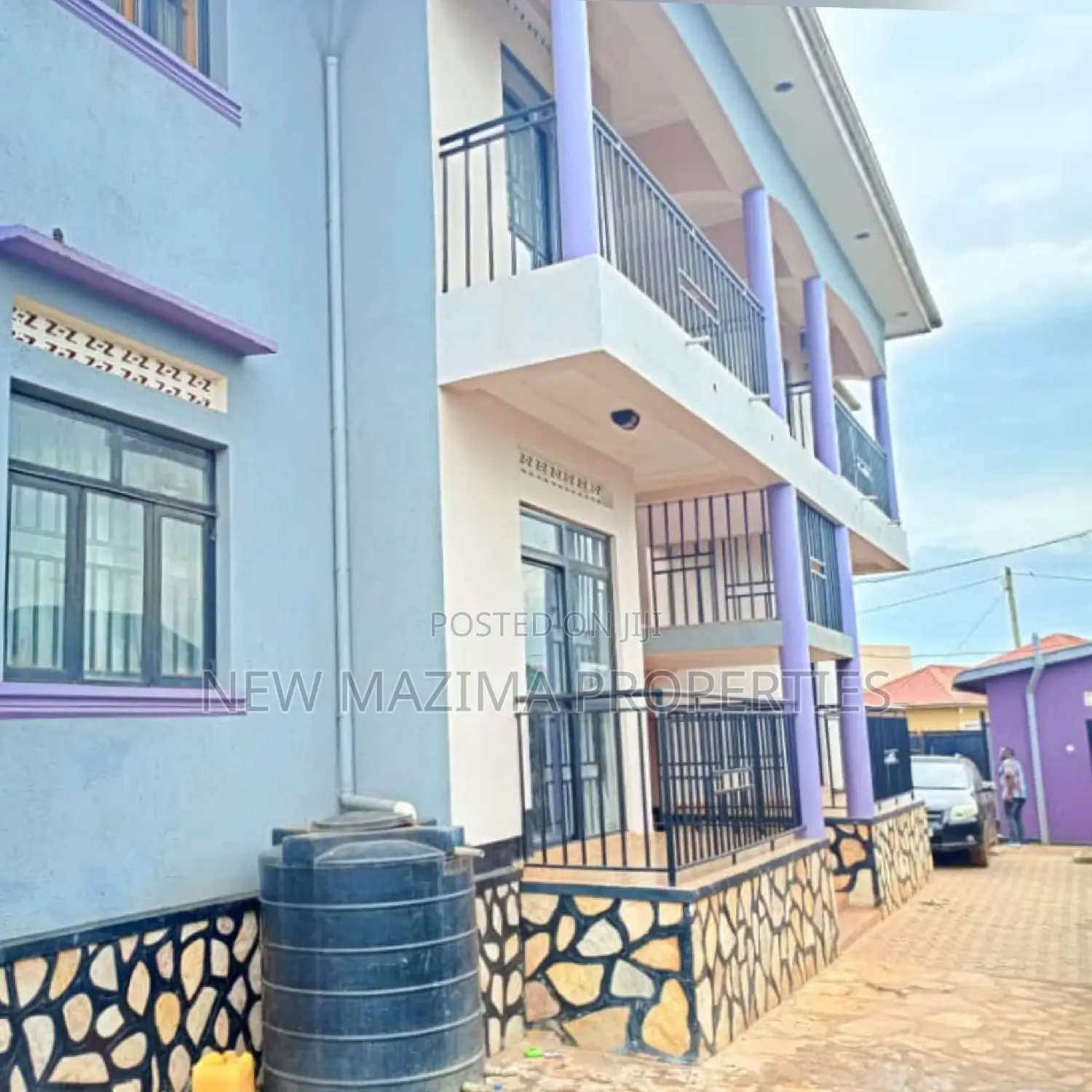 8bdrm Block of Flats in Buloba, Division A for sale