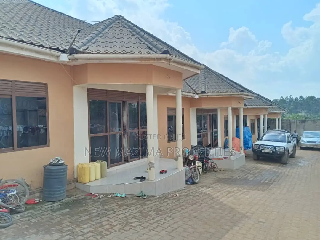 8bdrm House in Namugongo Mbalwa, Division A for sale