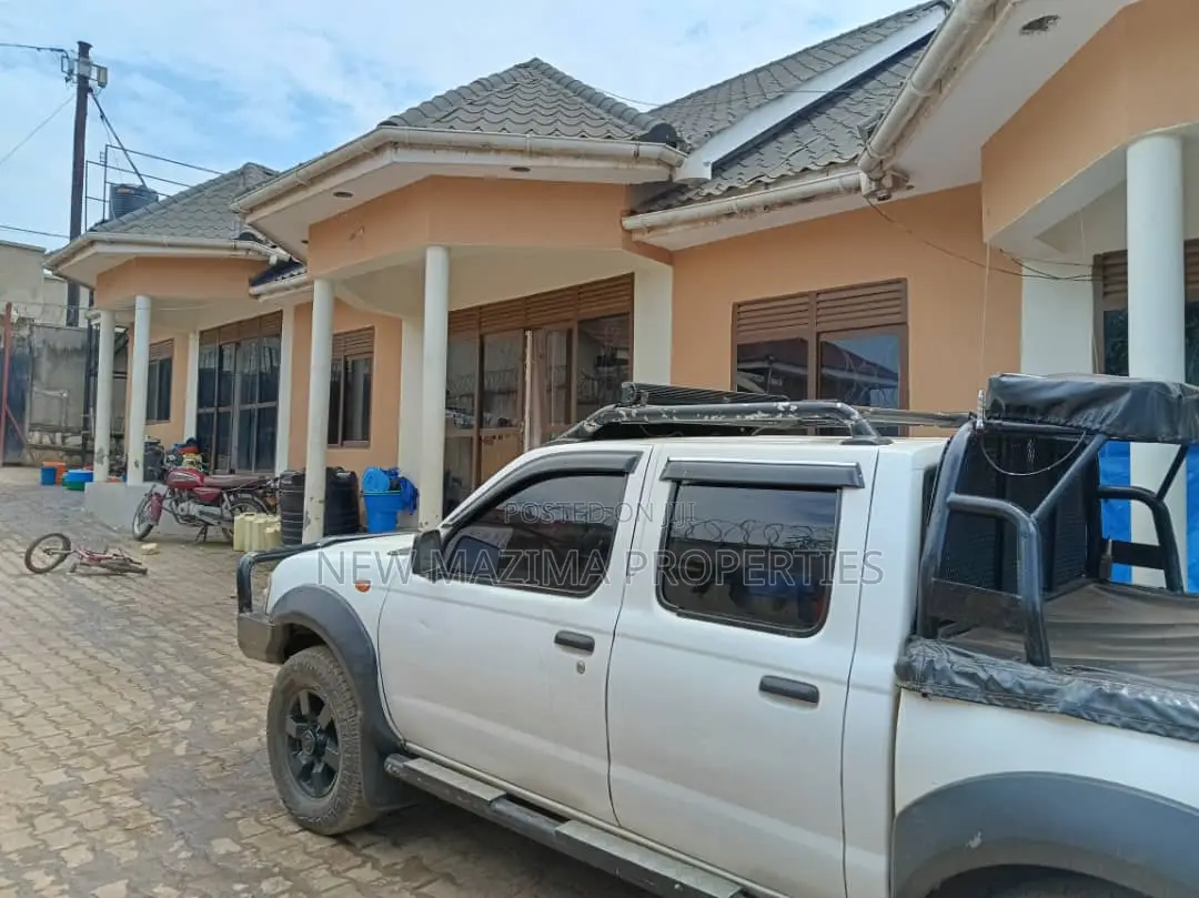 8bdrm House in Namugongo Mbalwa, Division A for sale