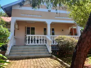 Furnished 3bdrm Bungalow in Konge Buziga, Division A for rent