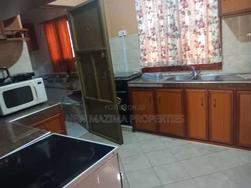 Furnished 3bdrm Bungalow in Konge Buziga, Division A for rent