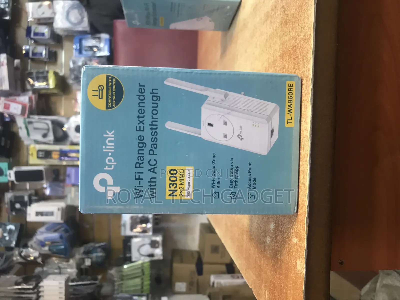 Wi-Fi Range Extender TL-WA860RE With AC Pass Through