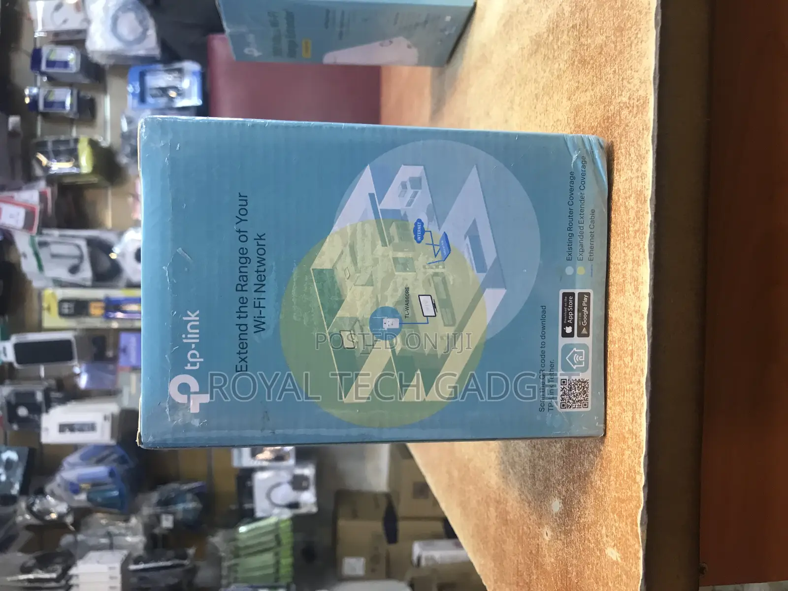 Wi-Fi Range Extender TL-WA860RE With AC Pass Through