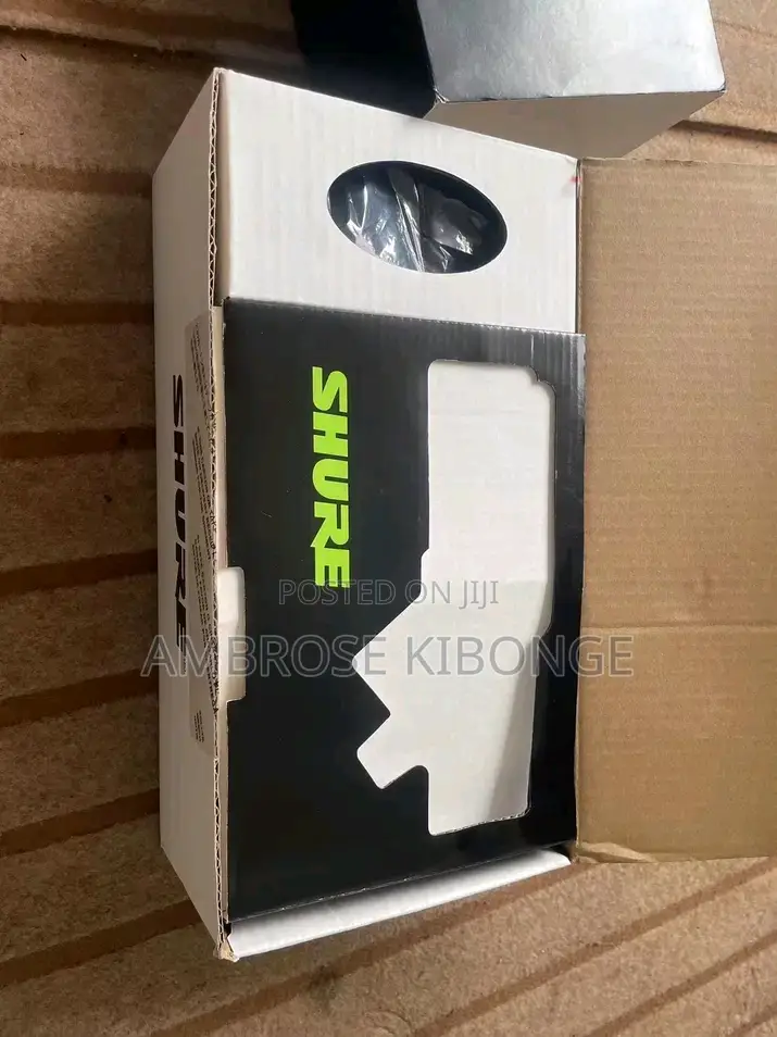 High Quality Sound SHURE SM7B Condenser Studio Microphones.