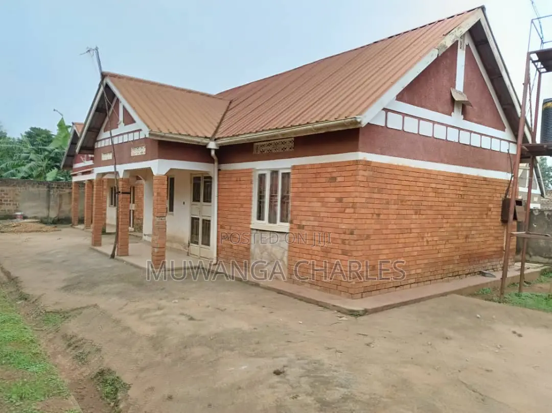 2bdrm Bungalow in Fs Properties Ltd, Goma for sale