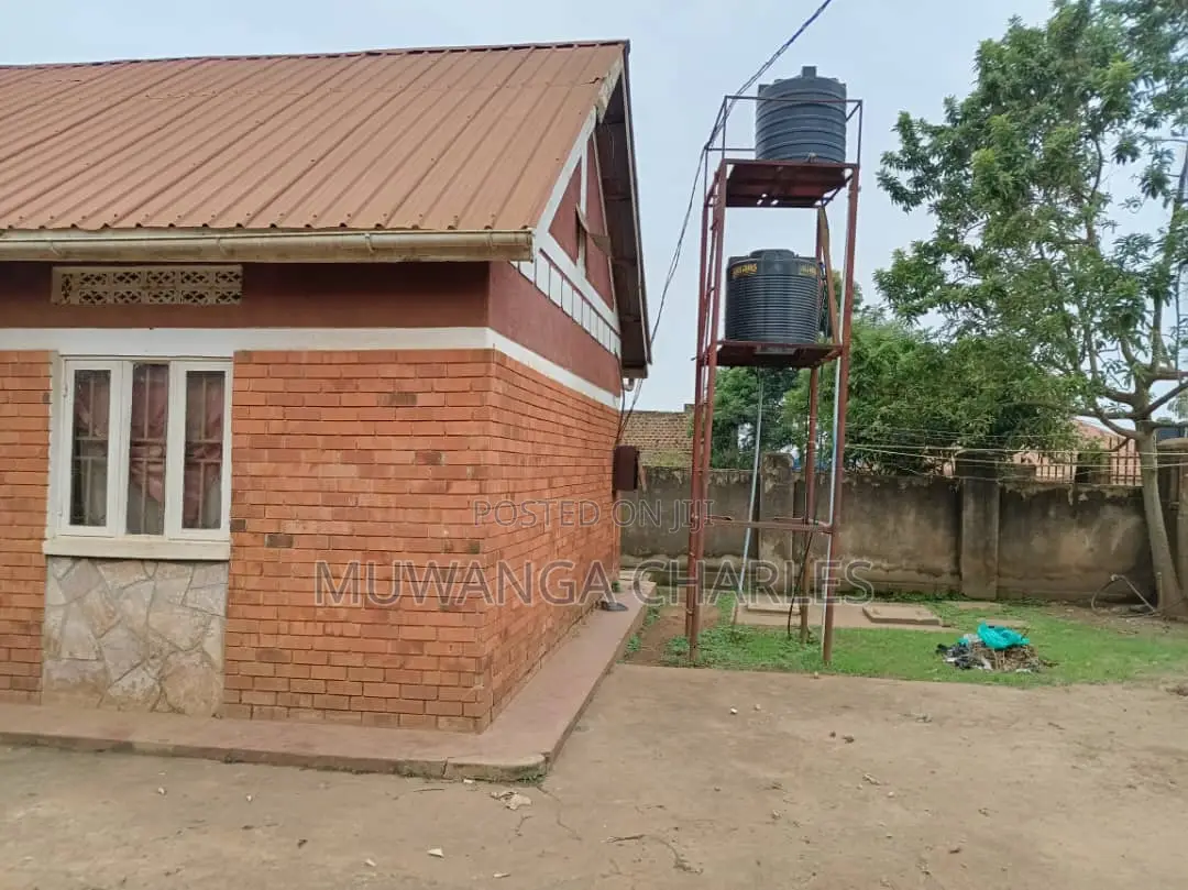 2bdrm Bungalow in Fs Properties Ltd, Goma for sale