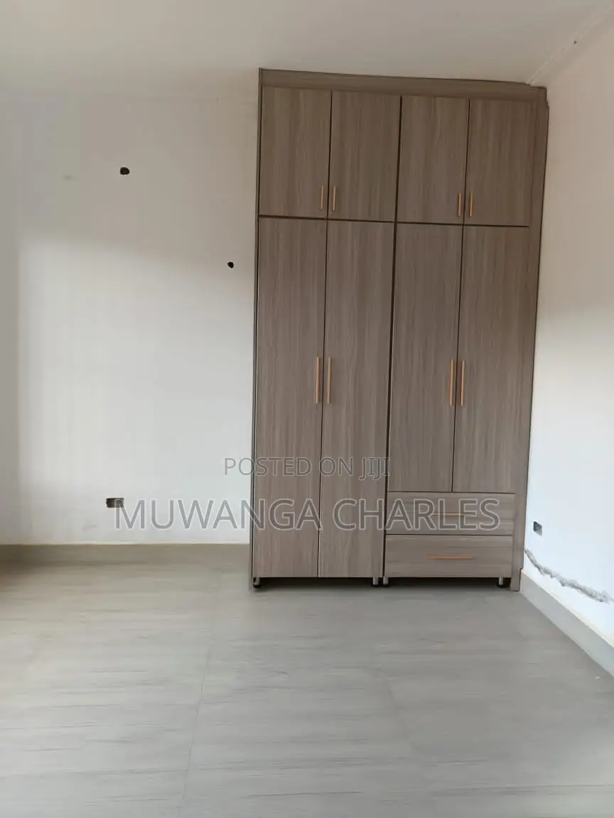 5bdrm Duplex in Fs Properties Ltd, Kira for sale
