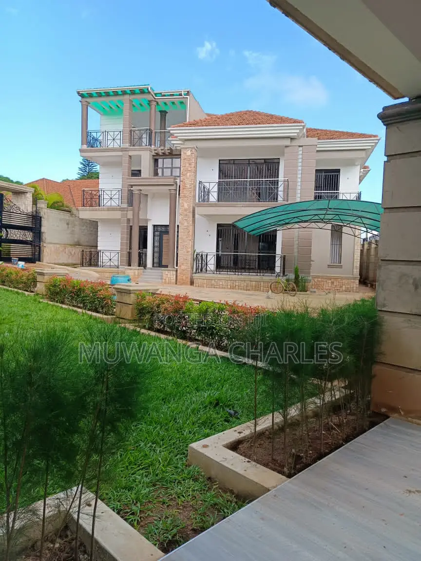 5bdrm Duplex in Fs Properties Ltd, Kira for sale
