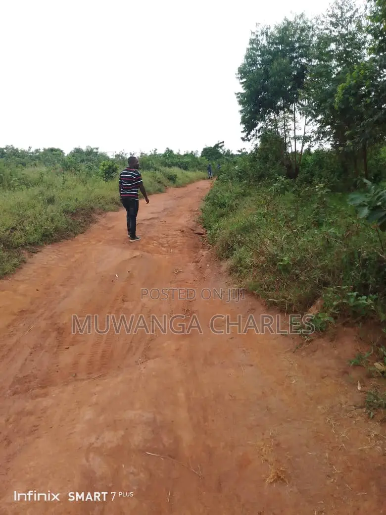 Land for Sale in Kamira