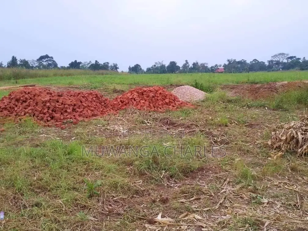 Plot's Available for Sale at Busiika