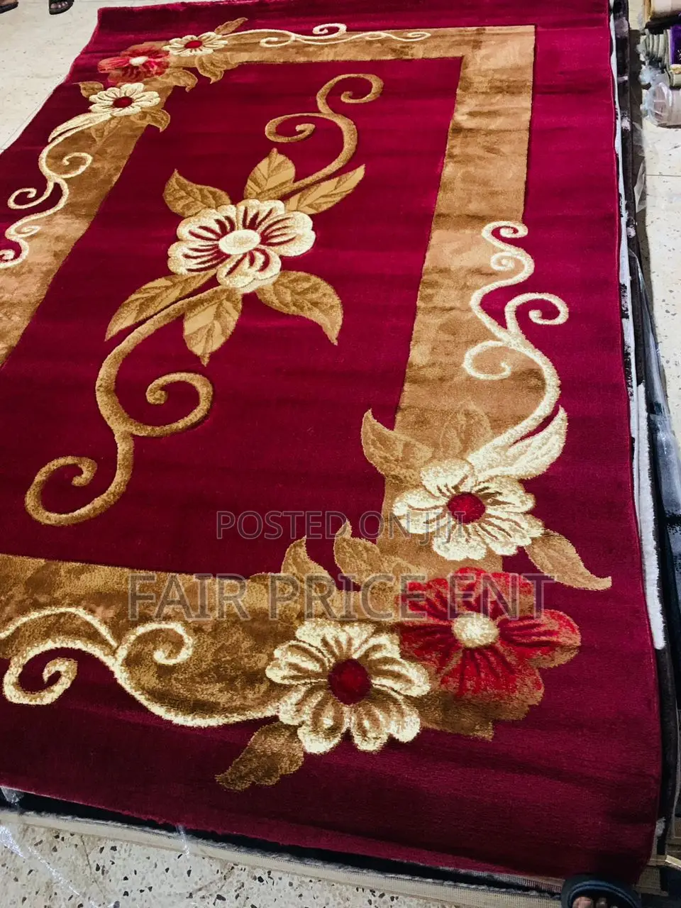 Heavy Wool Center Carpets.Extra Large.2x3 Metres ( Red)