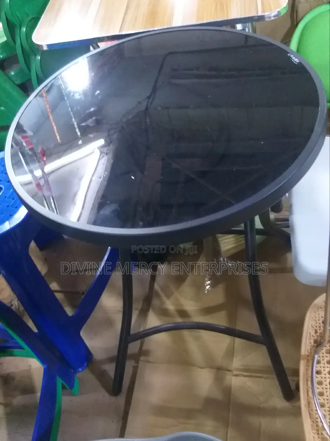 Glass Round Table