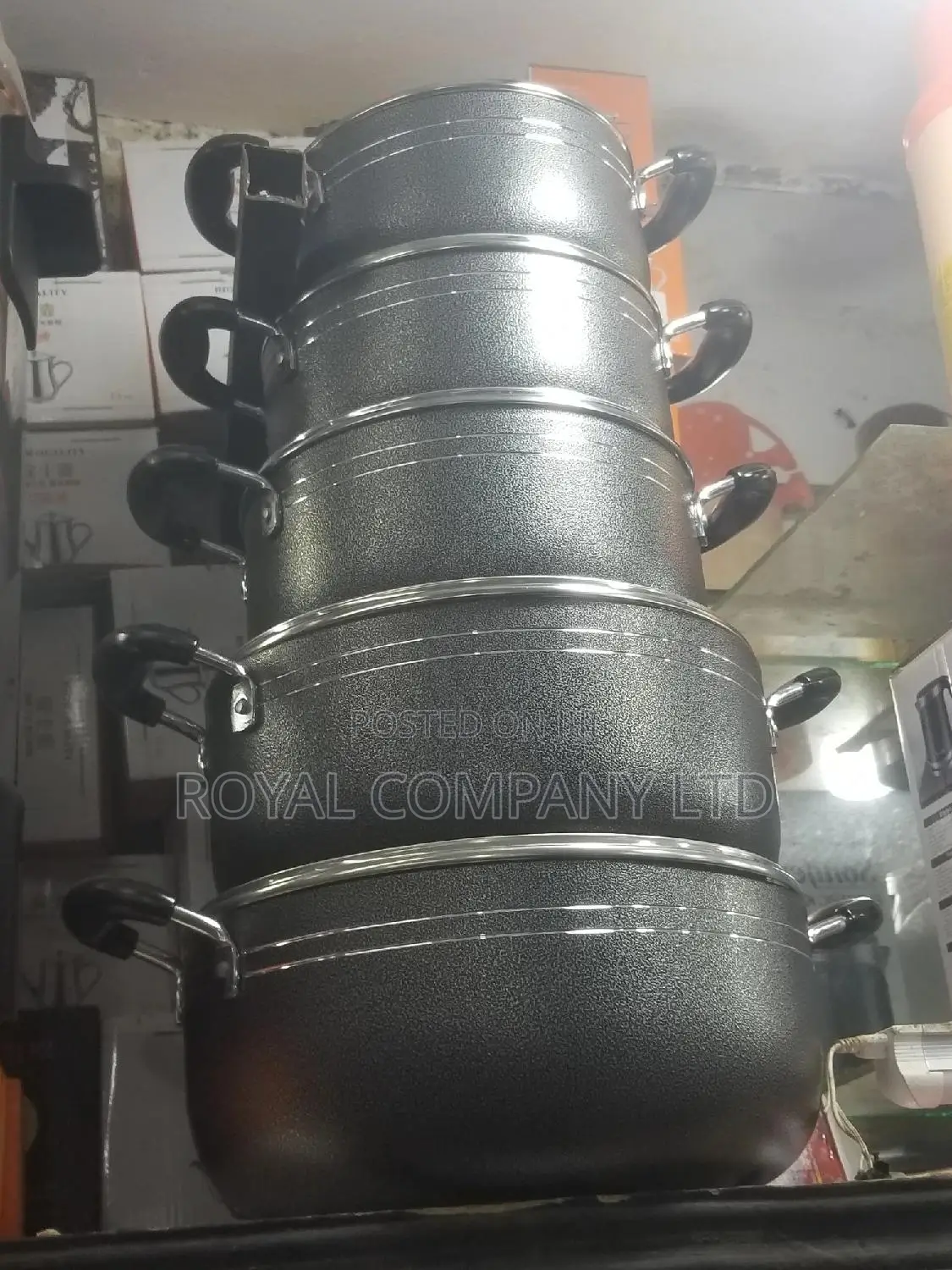 A Set of 5 Cooking Sauce Pans /Original Heavy Sauce Pan