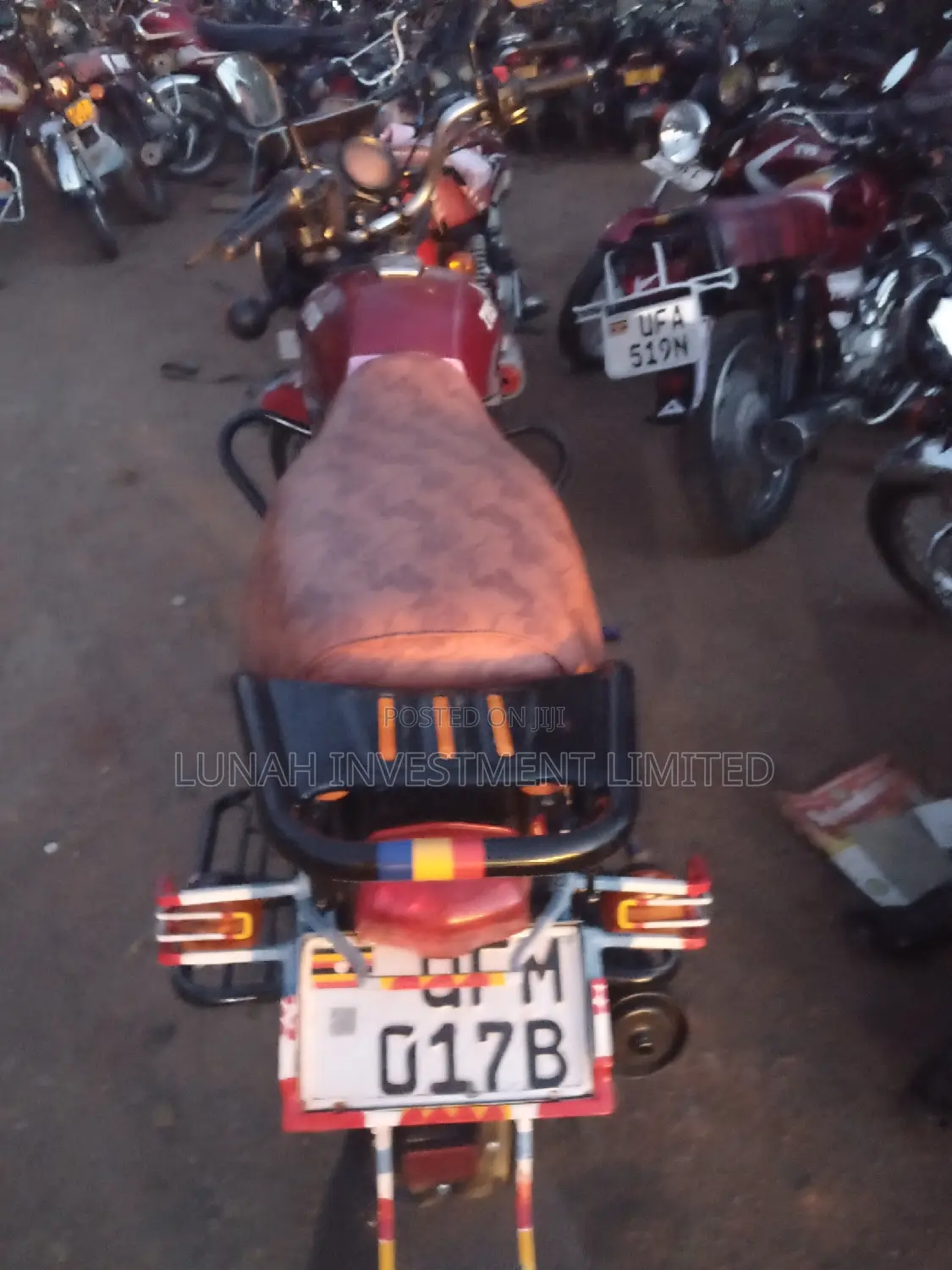 TVS HLX 125 2023 Red