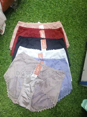 A Dozen of Laddies Knickers