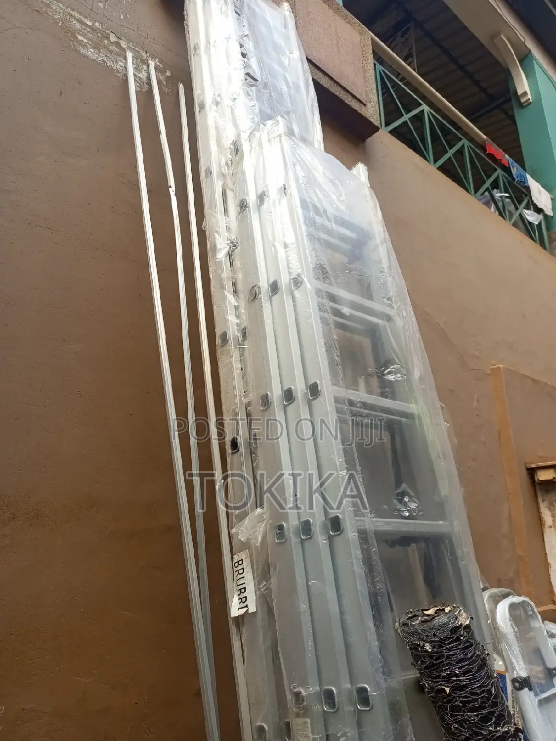 Sliding Ladder 12 Meters