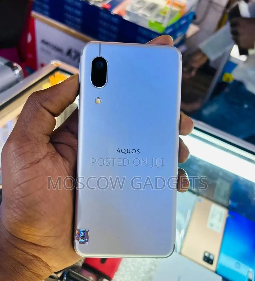 Sharp Aquos Sense 32 GB Silver