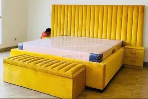 6x6 Bed in Masterderyellow