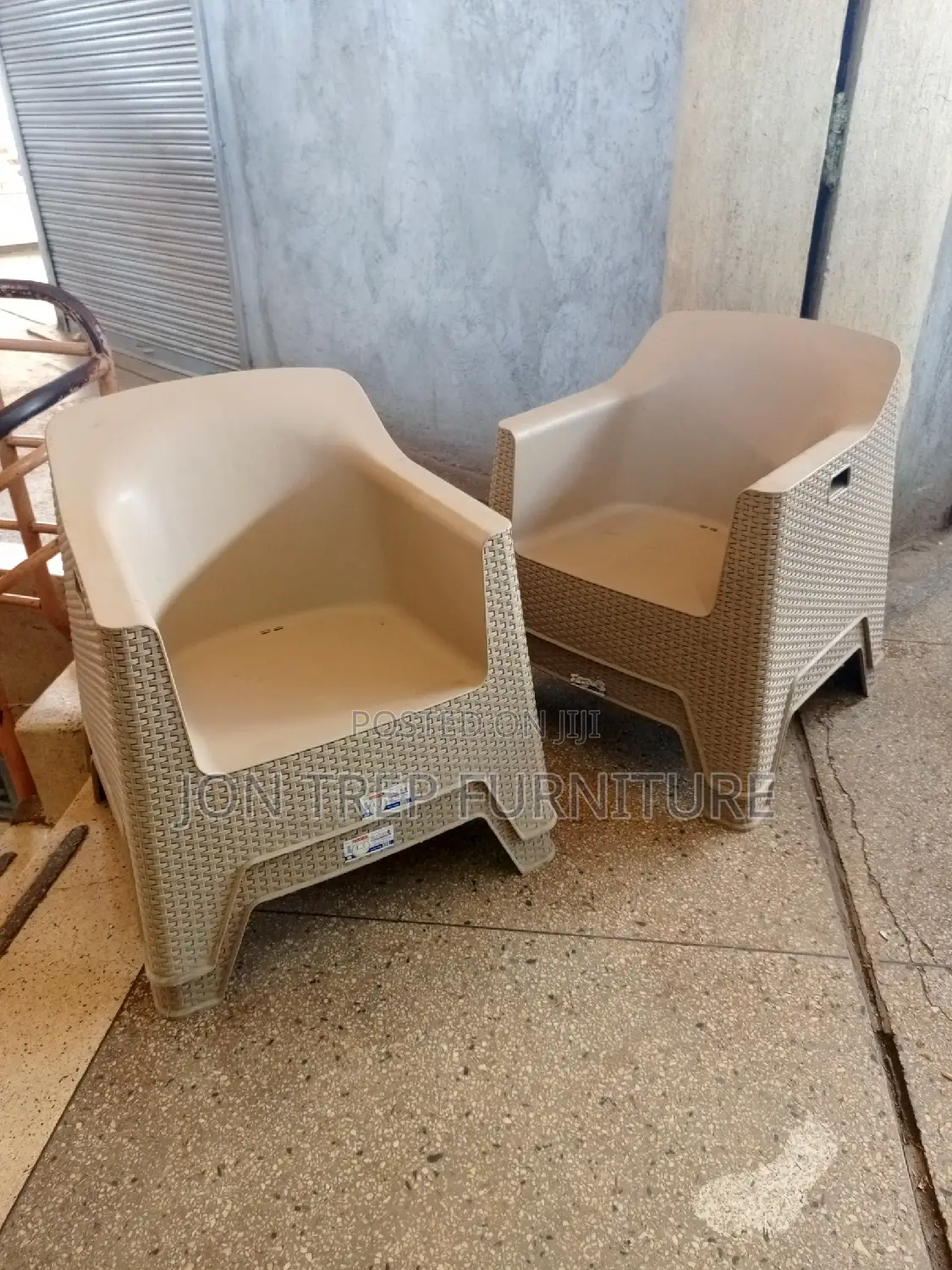Bar and Restaurant Plastic Chair