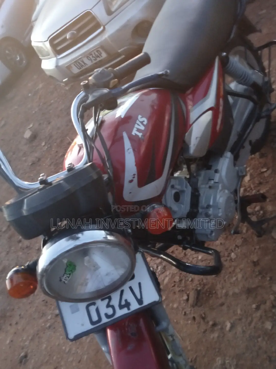 TVS HLX 125 2023 Red