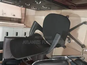 Plastic Arms Office Chairs