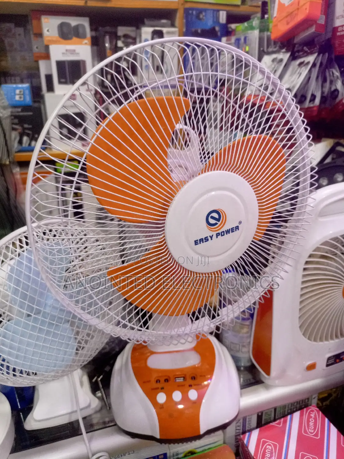 Reachable Table Fans