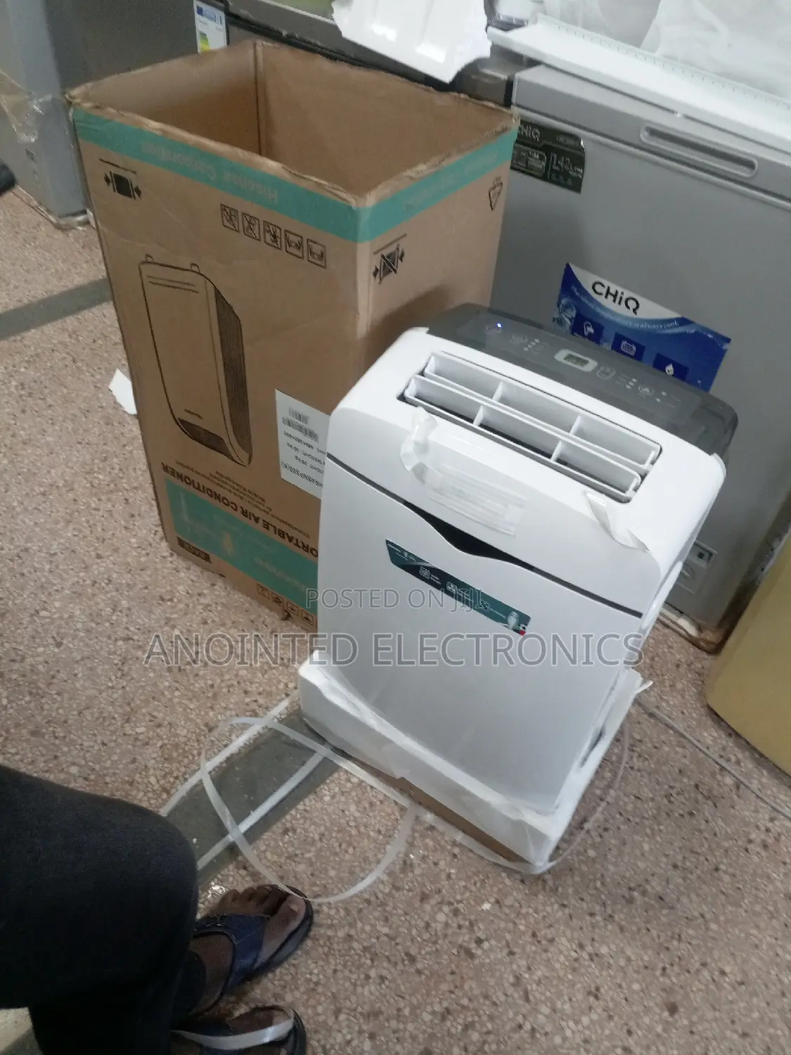 Hisense Air Conditioning With a Remote