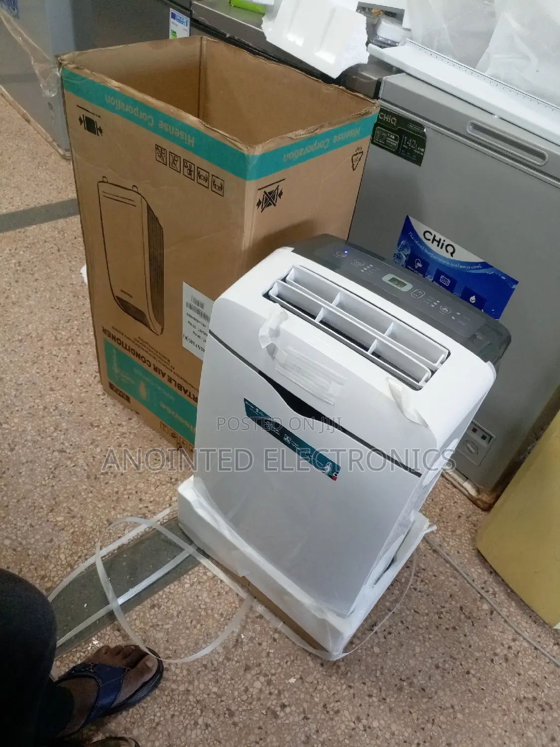 Hisense Air Conditioning With a Remote