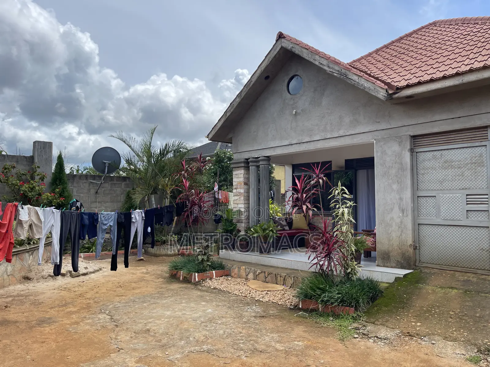 Furnished 3bdrm Bungalow in Jomayi, Division A for sale