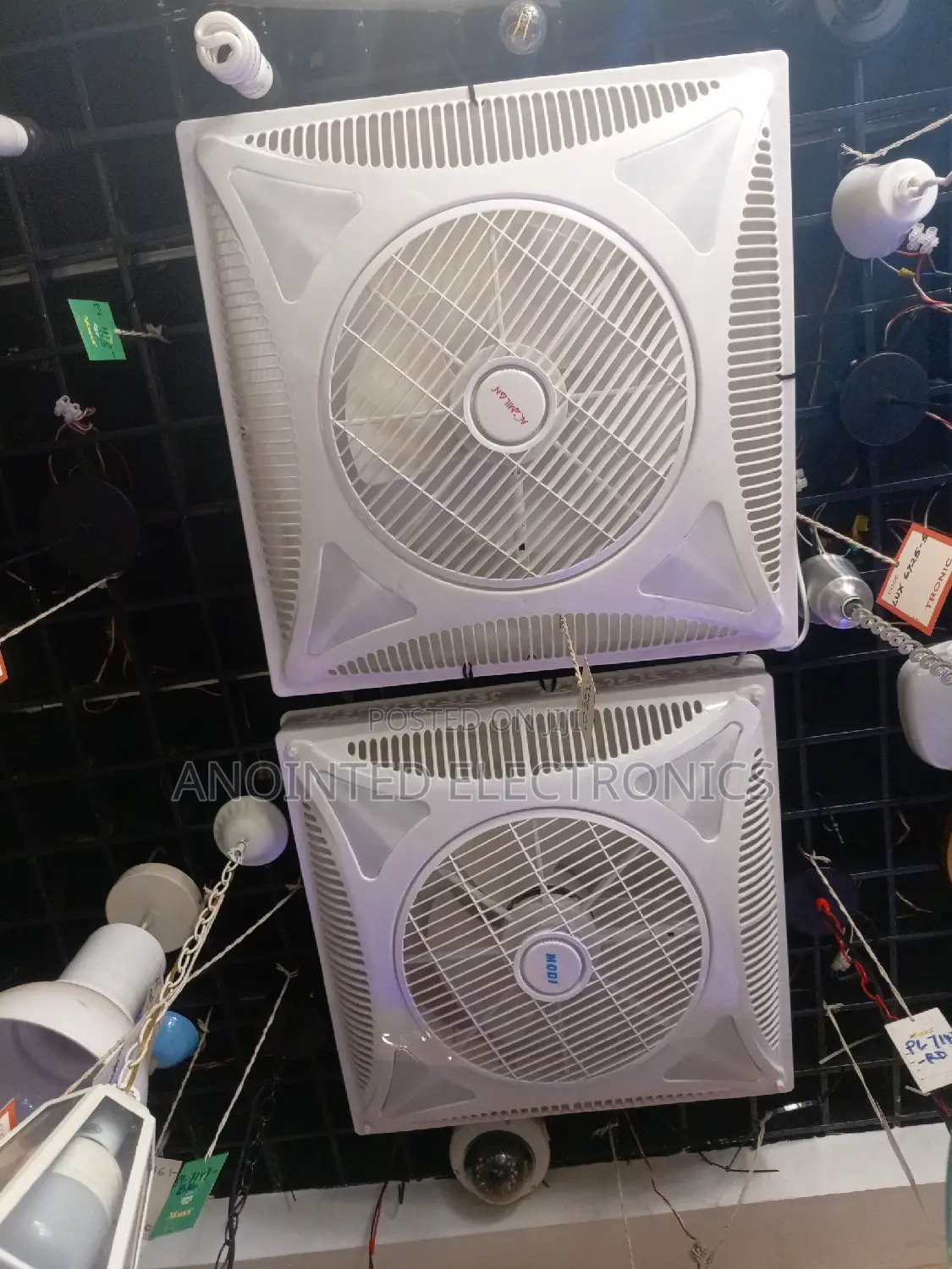 Ceiling Fan With Right Available
