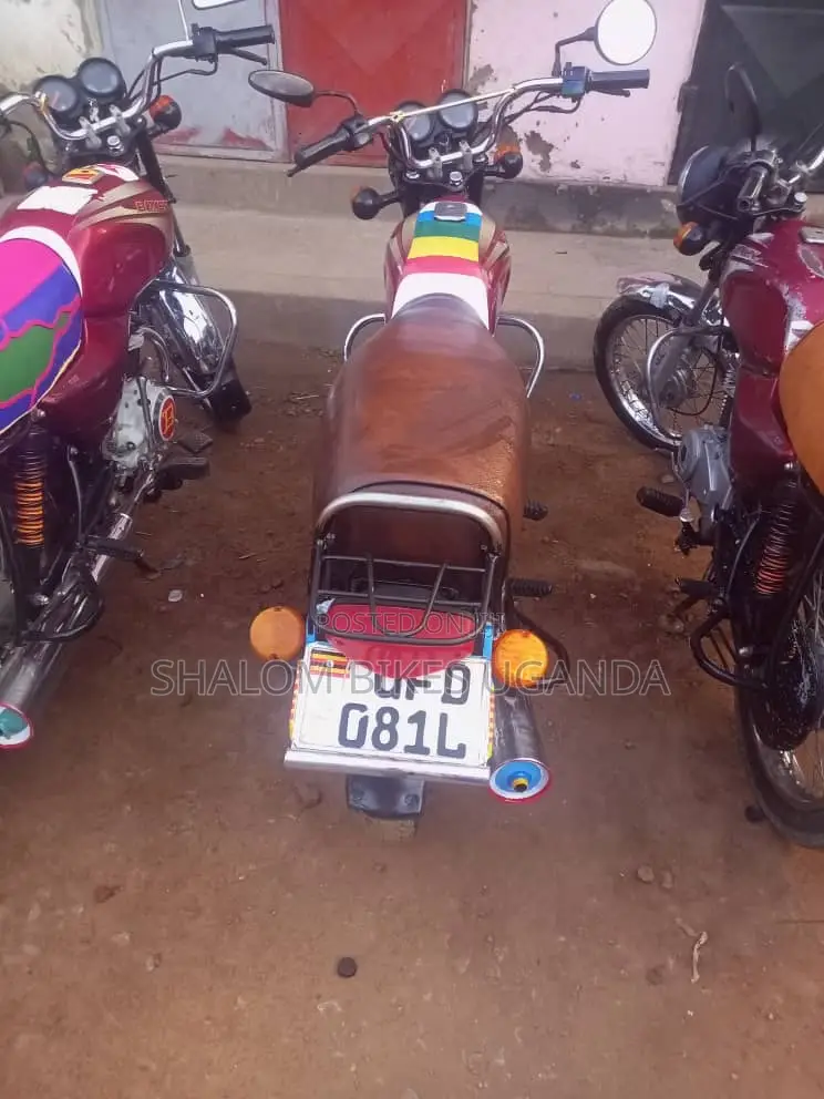 Bajaj Boxer 100 2023 Red
