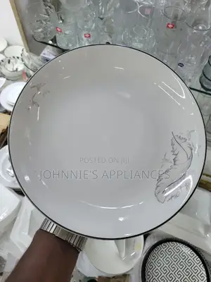 Round Deep Ceramic Plates 12pics Are DZN