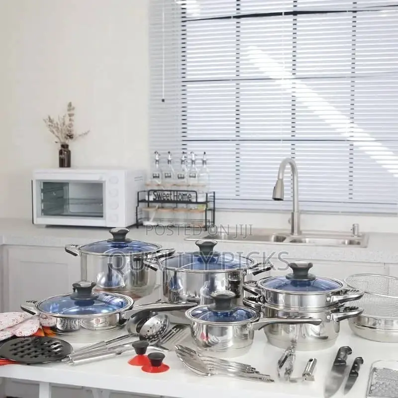 Cooking Pot With Cutlery