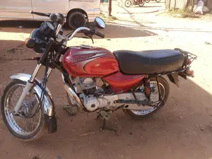 Bajaj Boxer 2023 Red