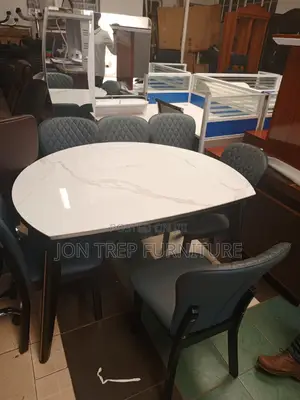 Dining Table Mable