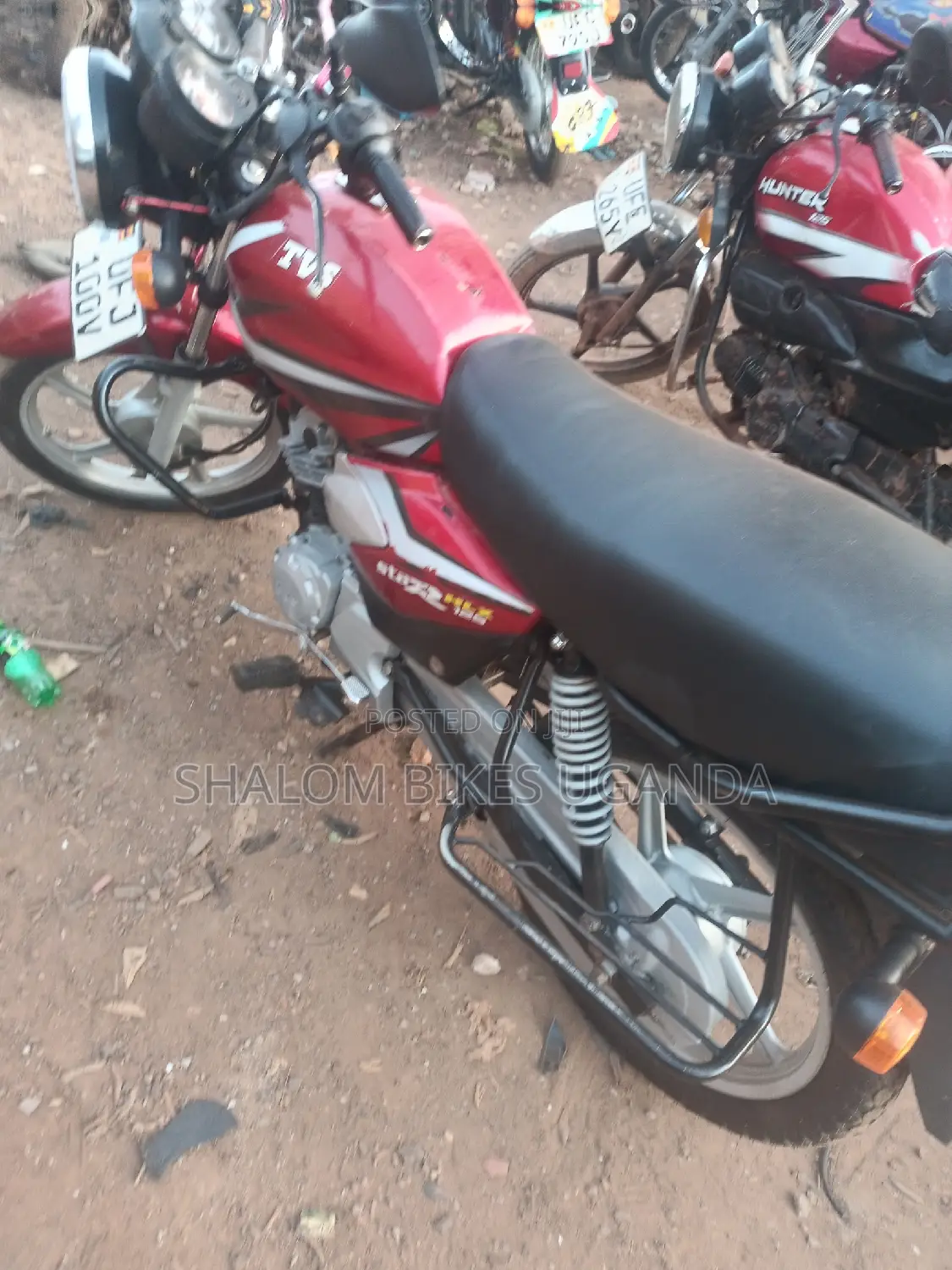 TVS HLX 125 2022 Red
