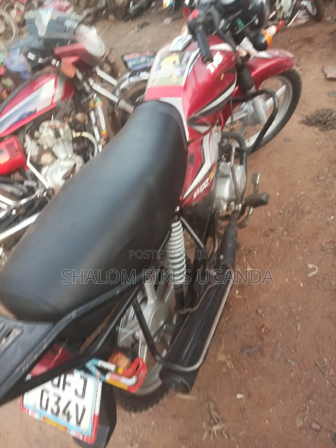 TVS HLX 125 2022 Red