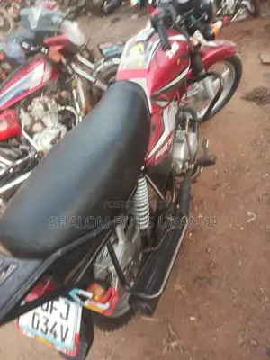 TVS HLX 125 2022 Red