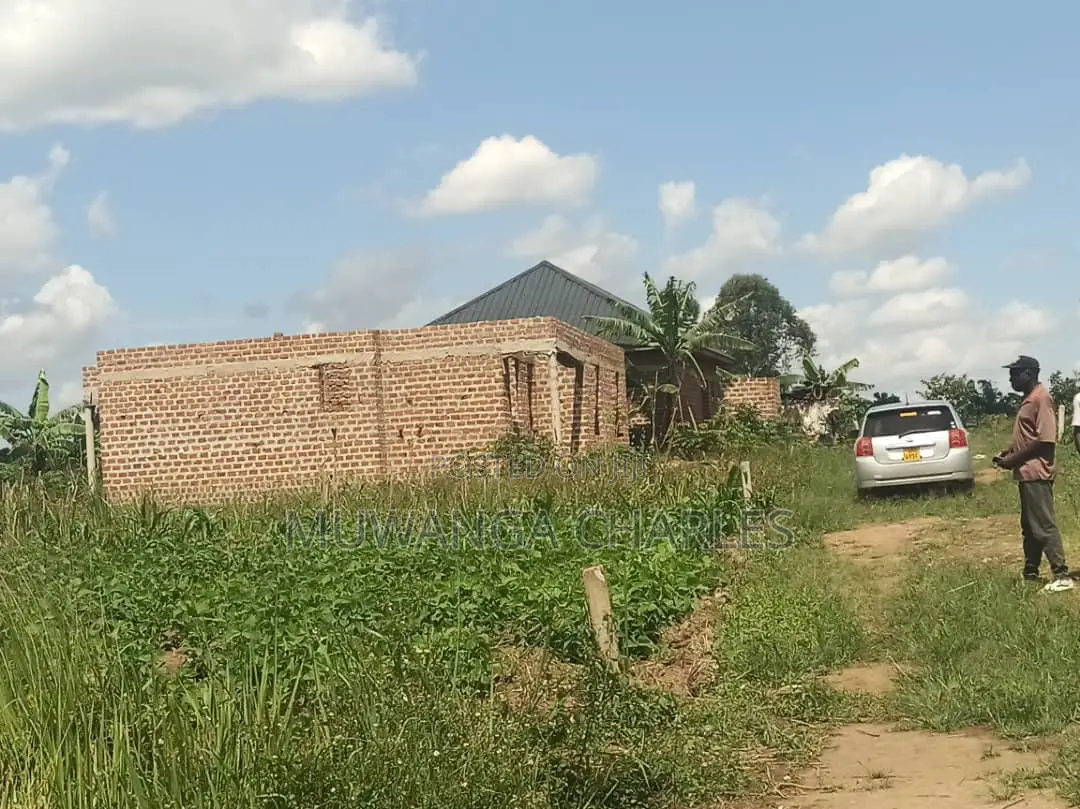 100by50ft Plot of Land for Sale in Kyanja