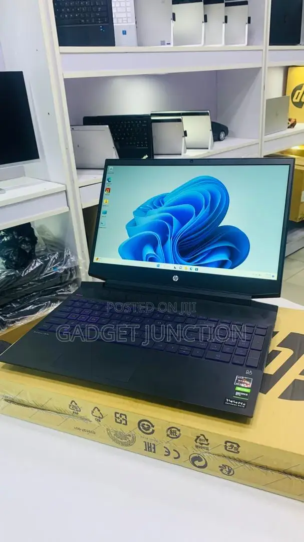 New HP Pavilion Gaming Laptop 15-Dk2xxx 16GB AMD Ryzen 5 SSD 512GB