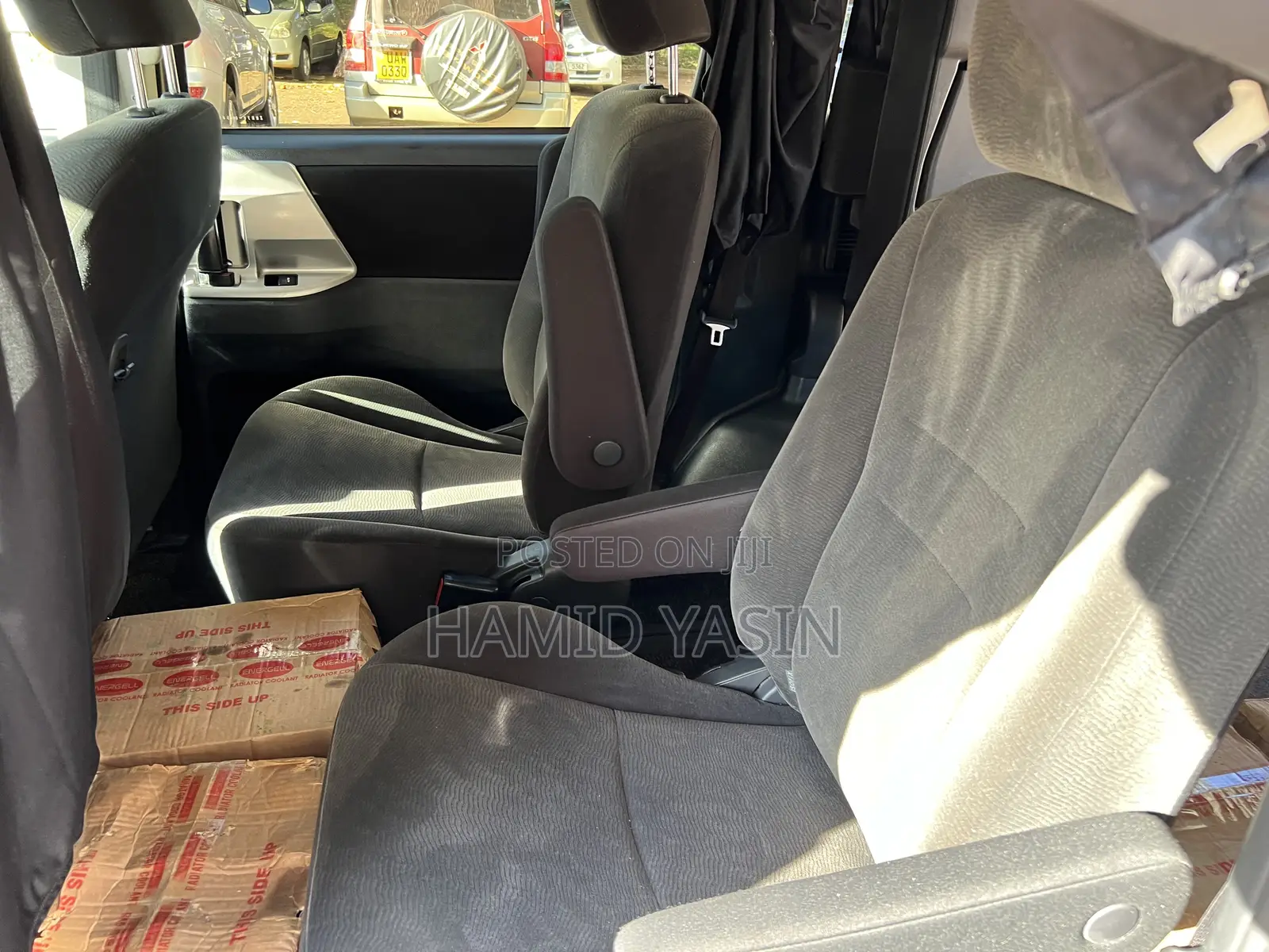 Toyota Noah 2011 Gray