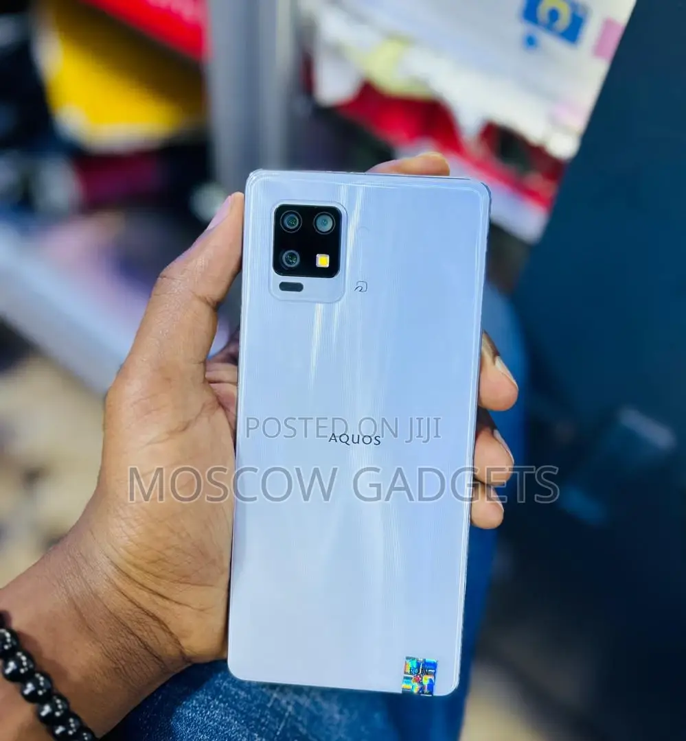 Sharp Aquos zero6 128 GB White