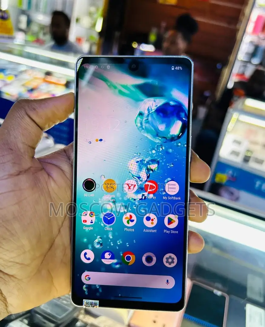 Sharp Aquos zero6 128 GB White