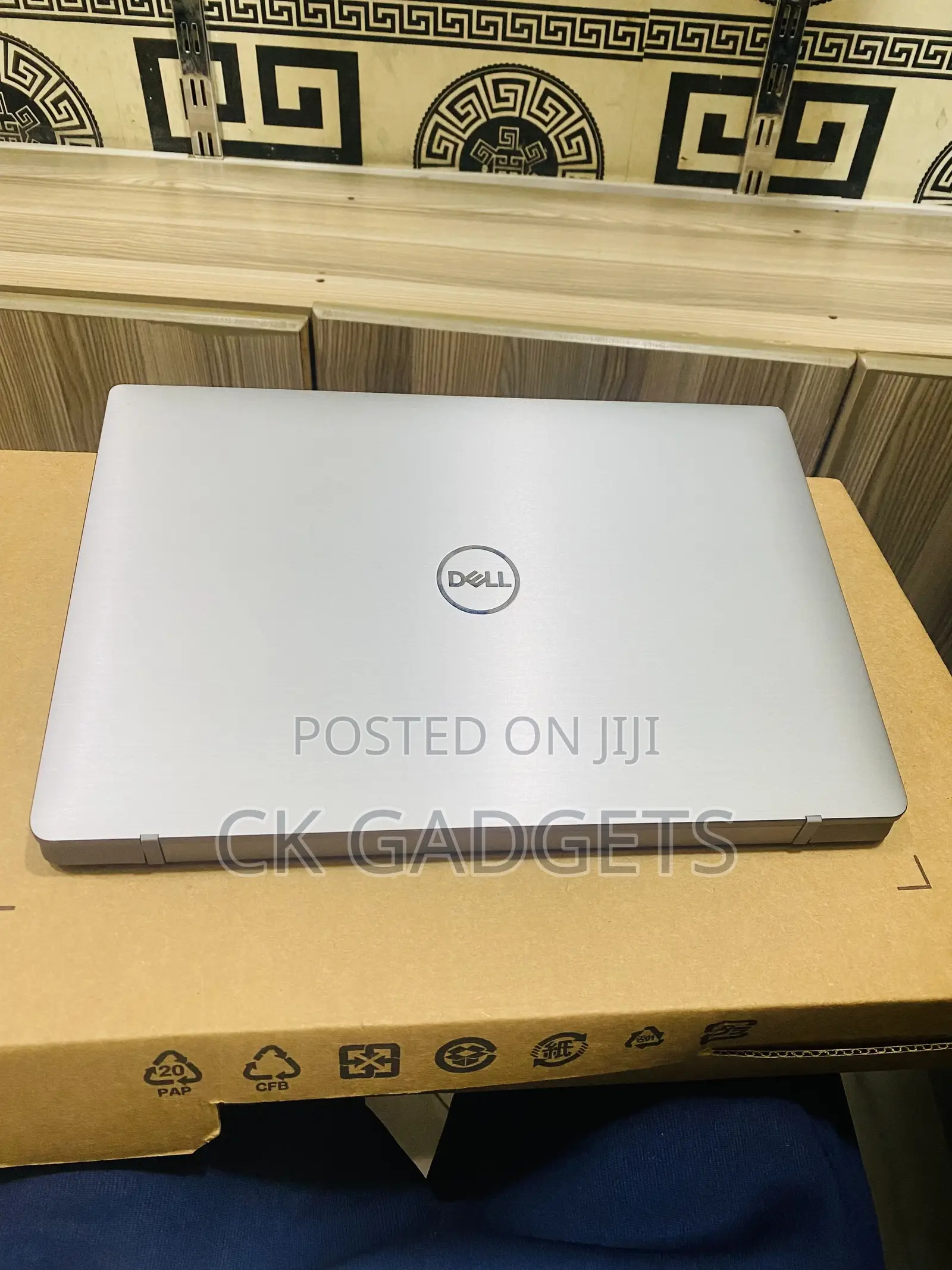 Laptop Dell Latitude 7400 8GB Intel Core I7 SSD 320GB