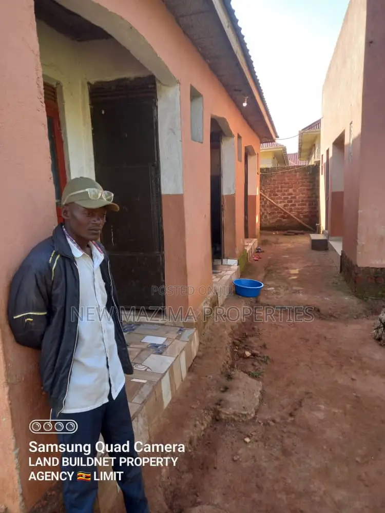 6bdrm House in Buloba Forest Park, Division A for sale