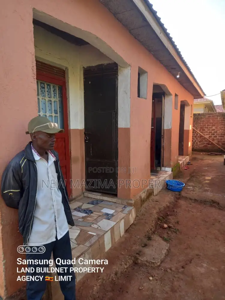 6bdrm House in Buloba Forest Park, Division A for sale