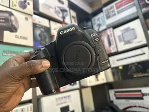 Canon EOS 5D Mark II Full Frame DSLR