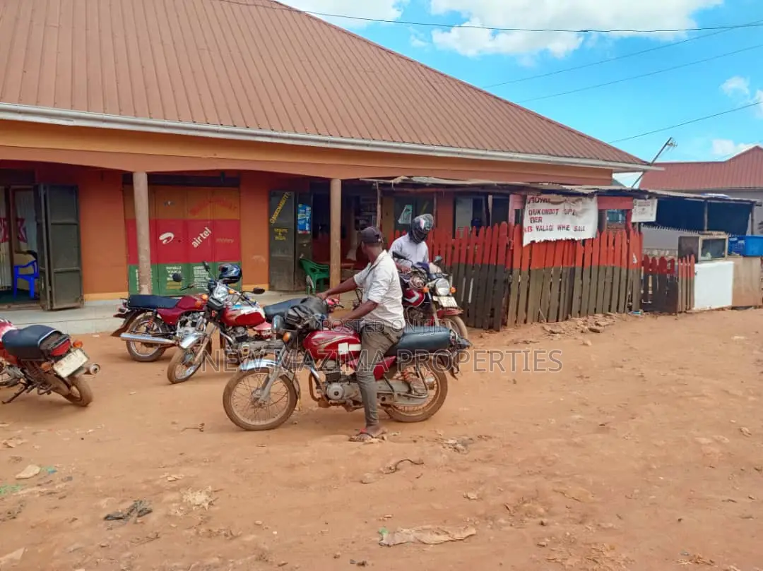 Four Commercial Double Shops on Forced Sale in Nansana