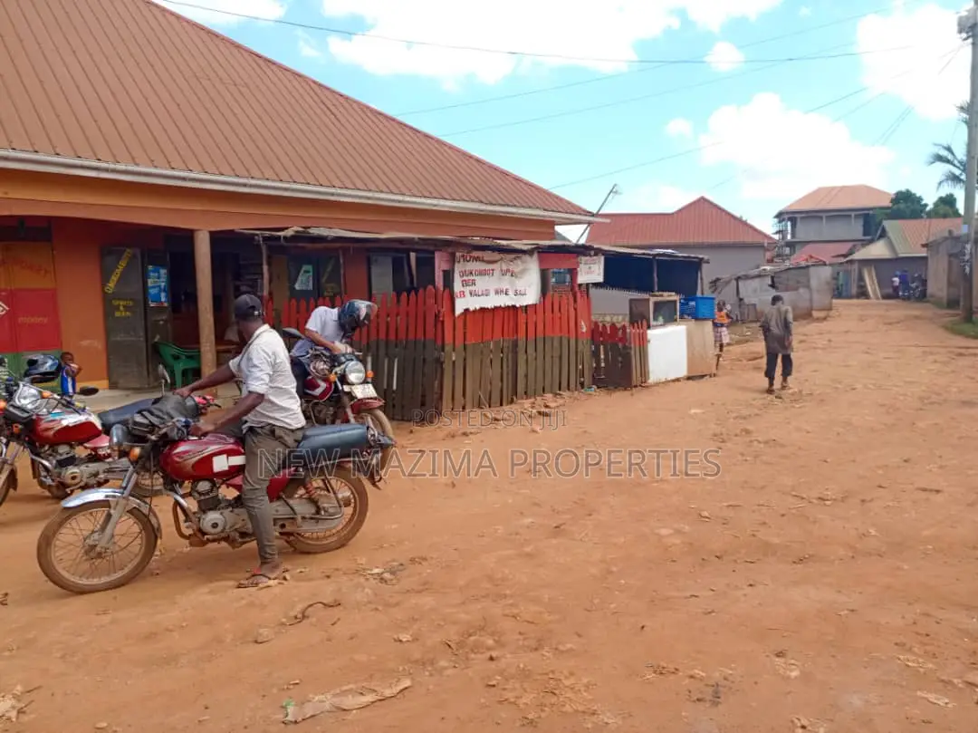 Four Commercial Double Shops on Forced Sale in Nansana